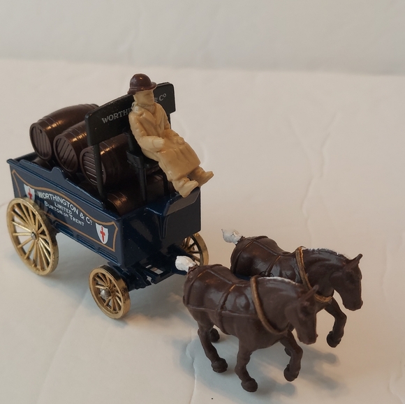 Lledo Days Gone Horse Drawn Brewers Dray Figurine - Picture 3 of 7